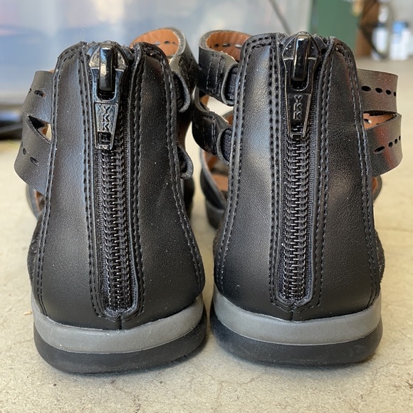 Bare trap “Kaiser” sandals - Picture 5 of 6